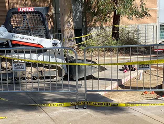 barriers and blockade rental image